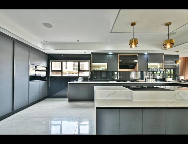 5 BEDROOM HOUSE FOR SALE IN EYE OF AFRICA